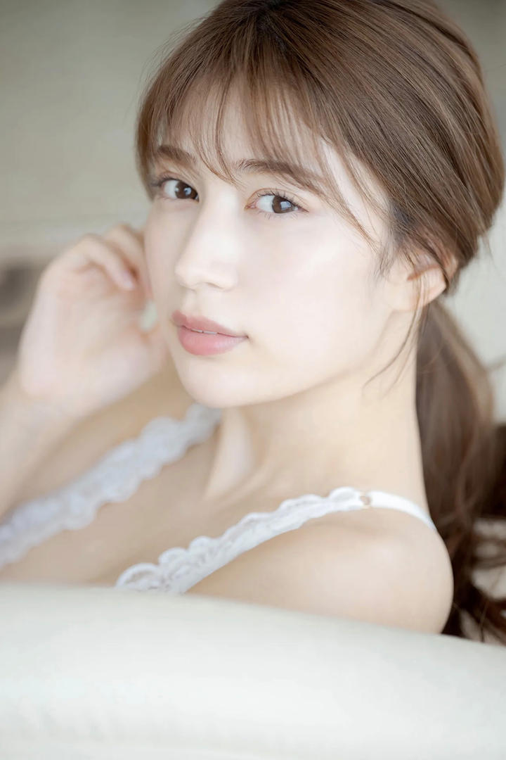 久久日产一线二线三线美女嫩模高清图片