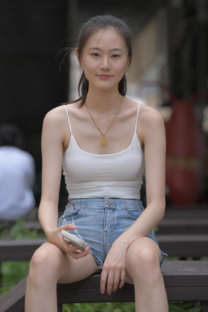 国产偷拍美女极品合集下载专区