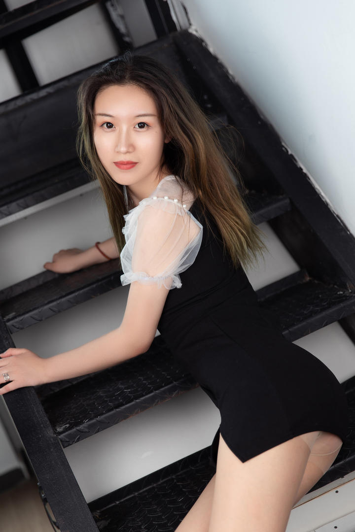 在线免费下载国产手机精品一区美女翘臀性感写真图片