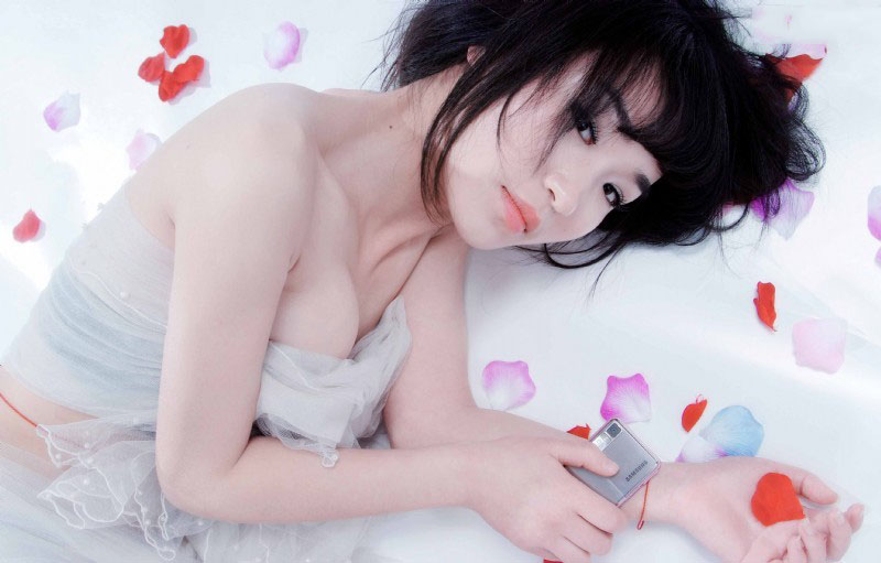 多变的性感小女人