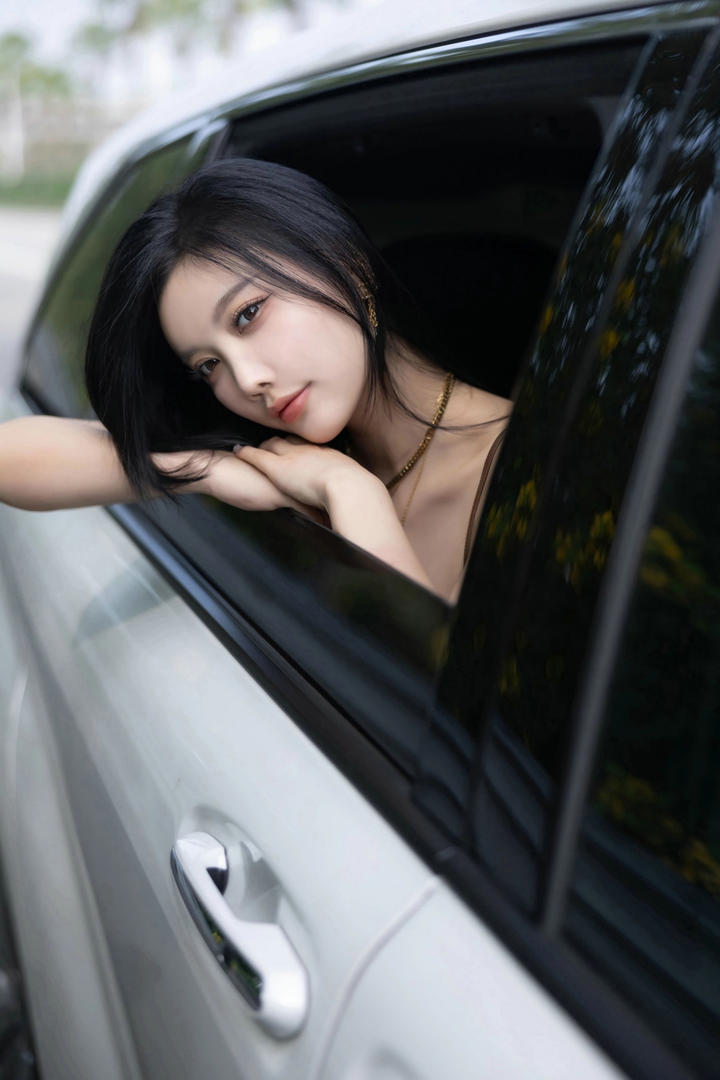 秀人网高颜值女神杨晨晨高清美女写真图片大图