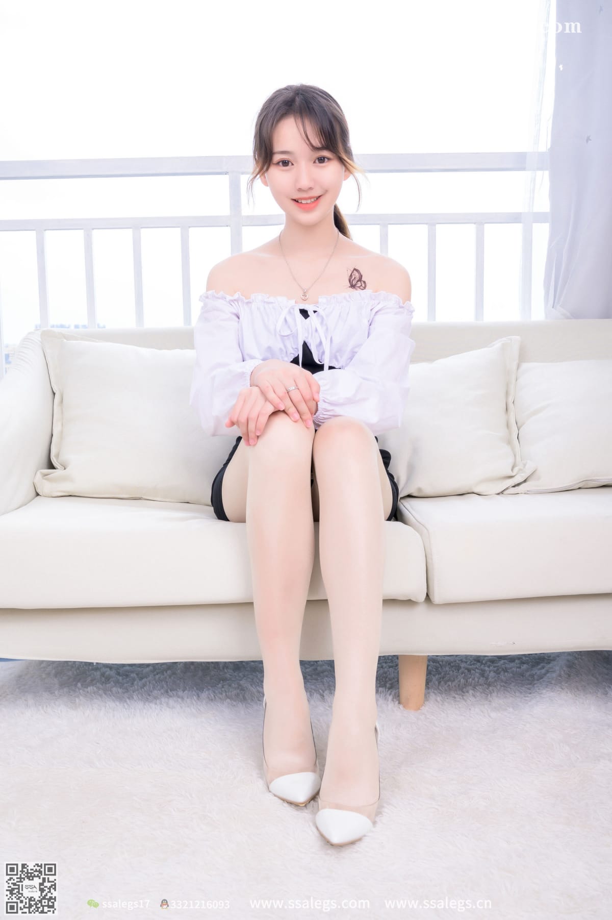 SSA丝社新人模特宝宝这个女孩笑得很甜丝袜主题超清写真