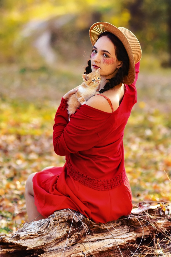 秋天户外美女红色诱惑艺术写真图片