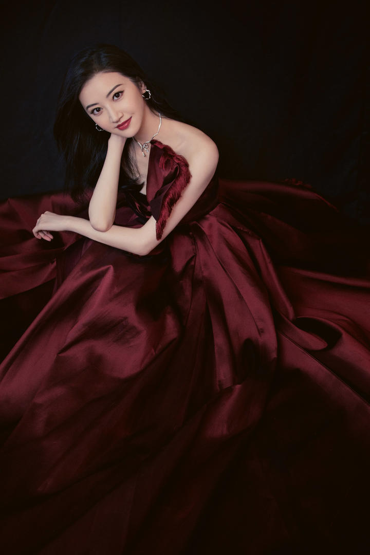 中国时尚美女明星景甜写真大图免费下载