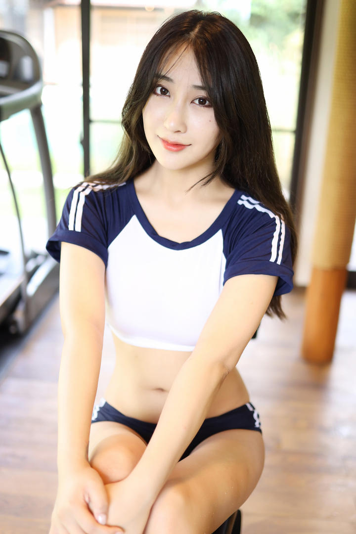 健身房里的极品美女图片林子欣