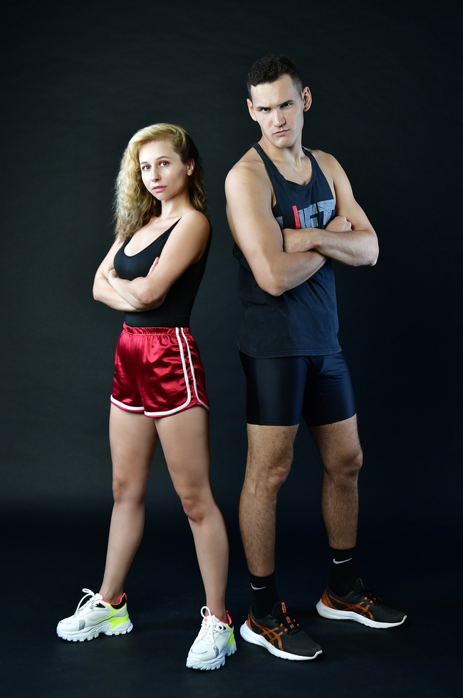 欧美运动风情侣写真图片