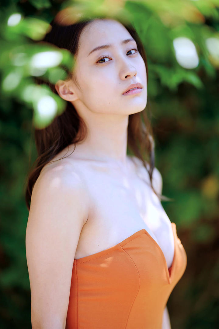 日韩极品美女户外高清人像摄影写真图片
