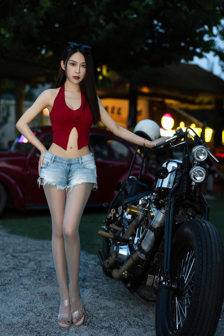 国模吧性感时尚长腿美女车模高清图片