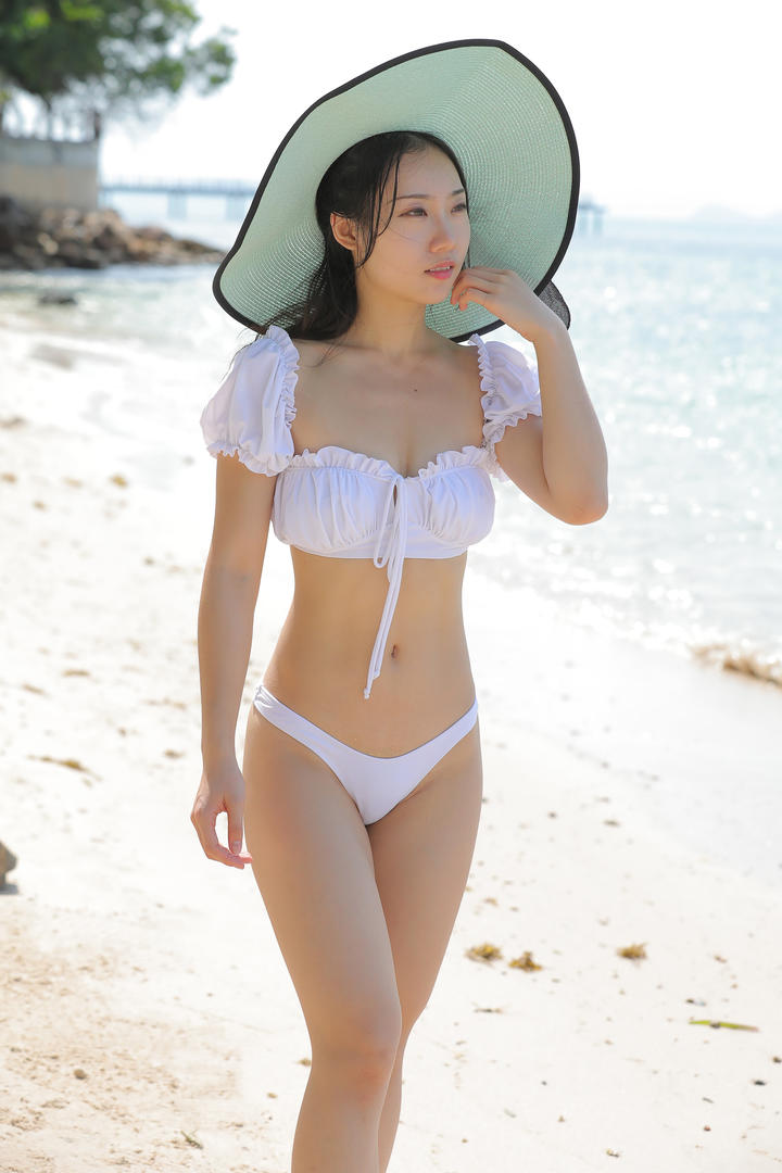 身材一流的泳装美女模特宅男福利图