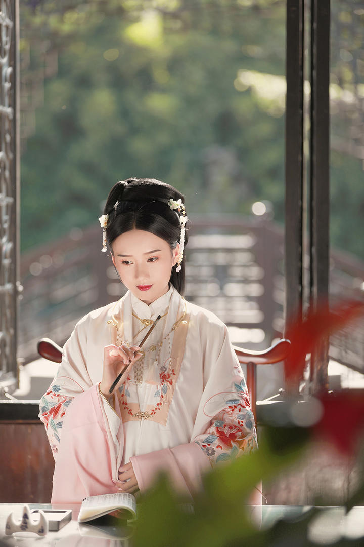 古装气质美女图片