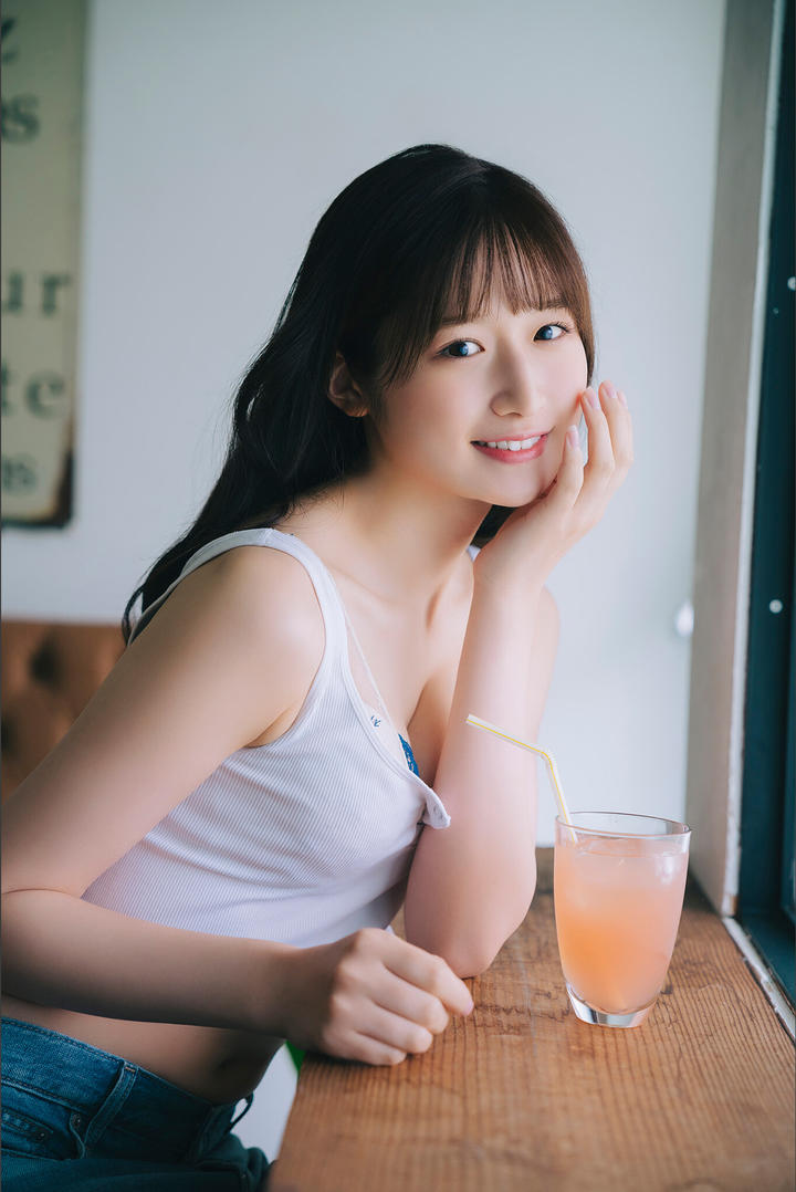 甜美女孩人体艺术图片