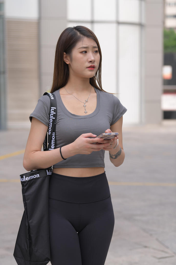 国产高清131美女紧身裤写真图片