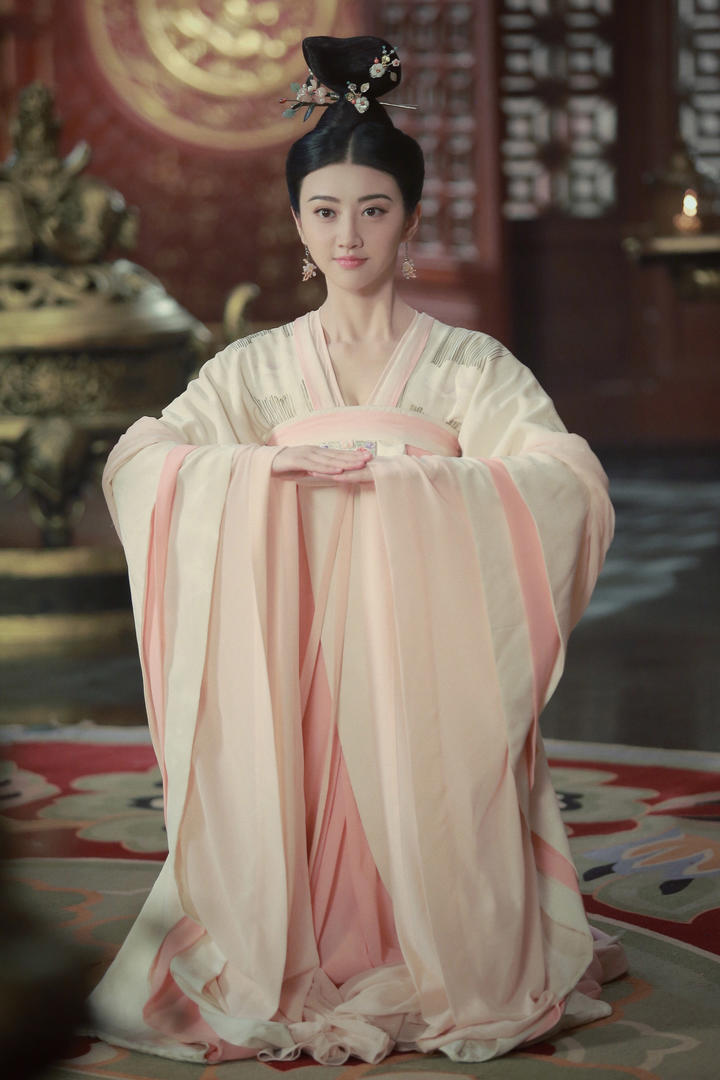 中国高清古装气质美女明星景甜图片