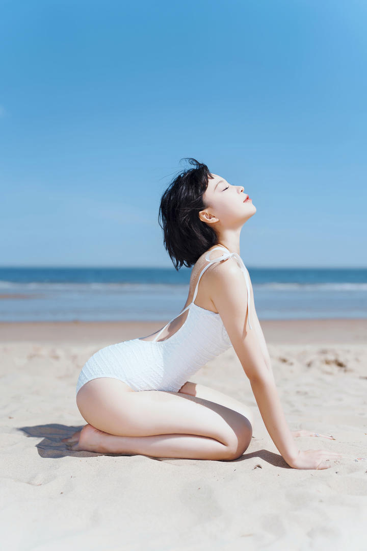 唯美泳装美女专区