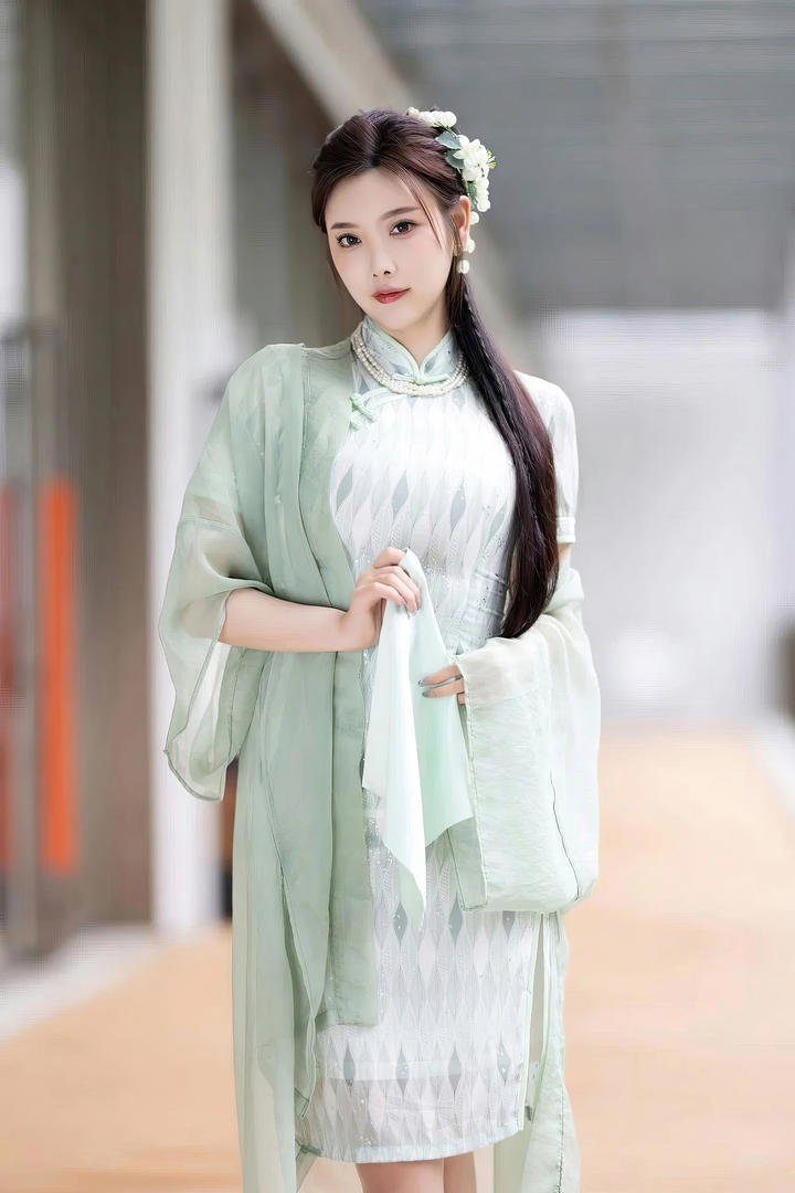 端庄大方的古典江南女子杨晨晨美女写真图片