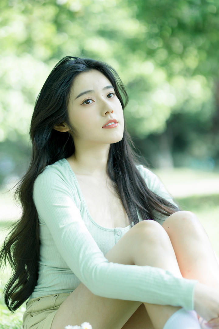 4K清纯素颜美女图片