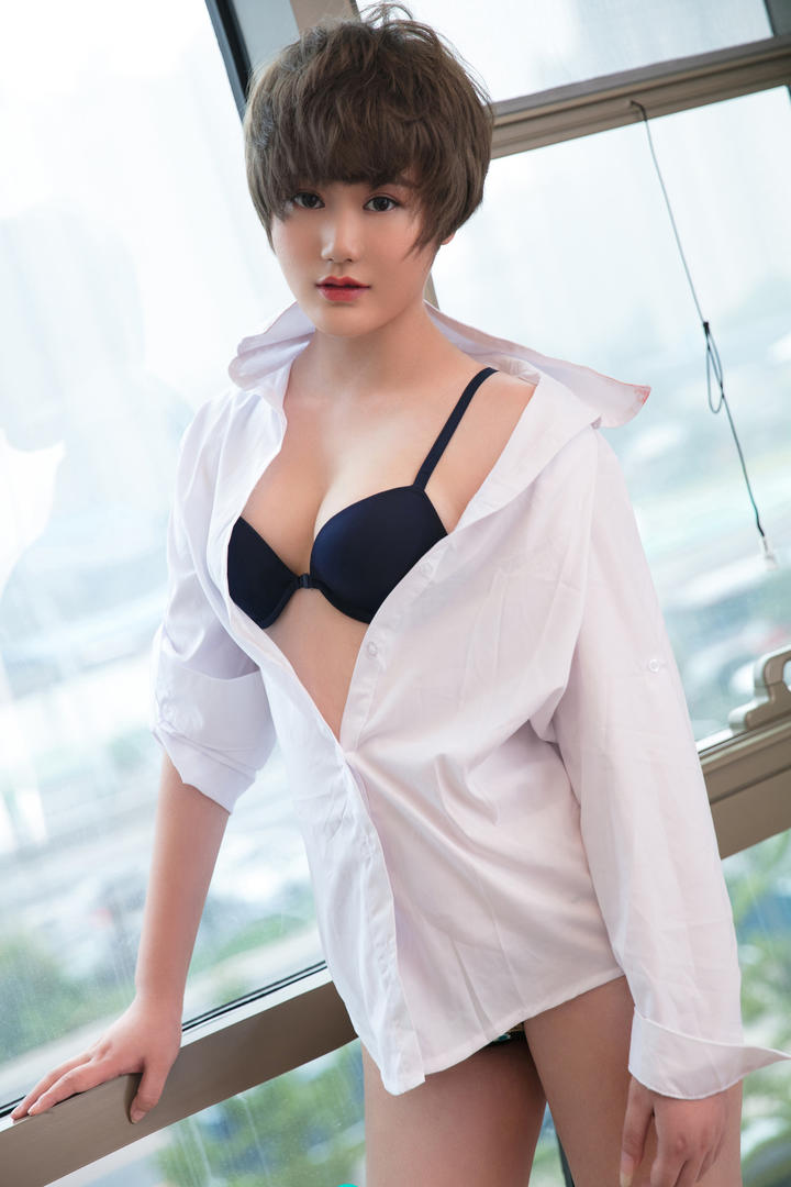亚洲天然素人性感白衬衣美女诱惑瑶瑶写真套图