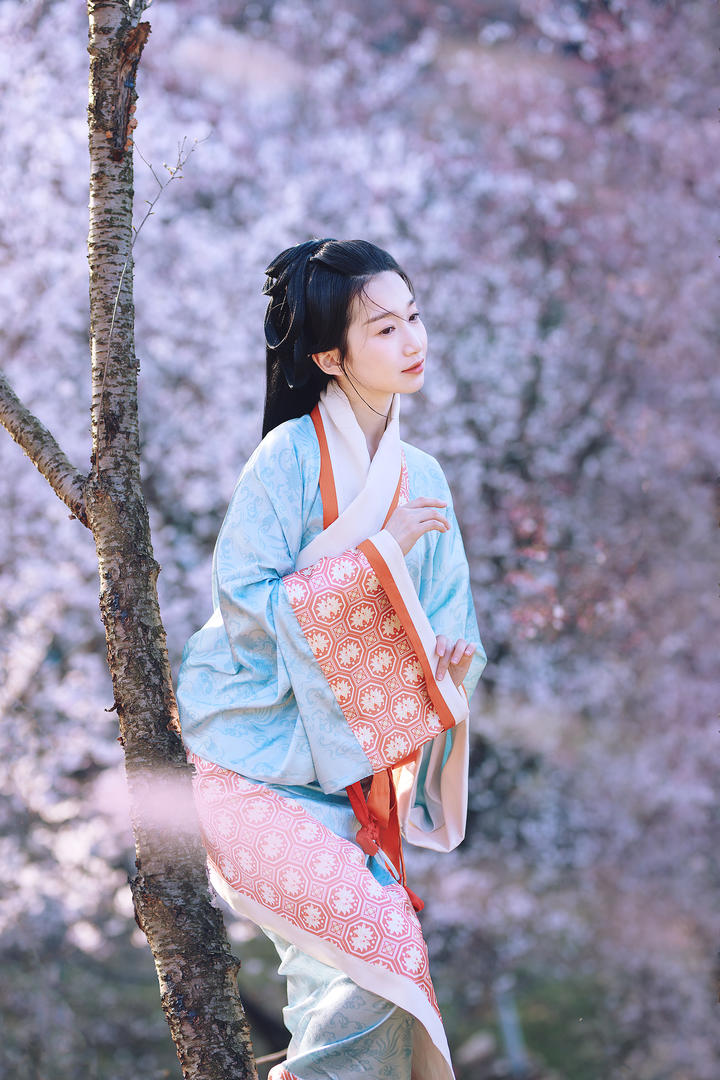 国产精品汉服古装美女艺术写真集下载
