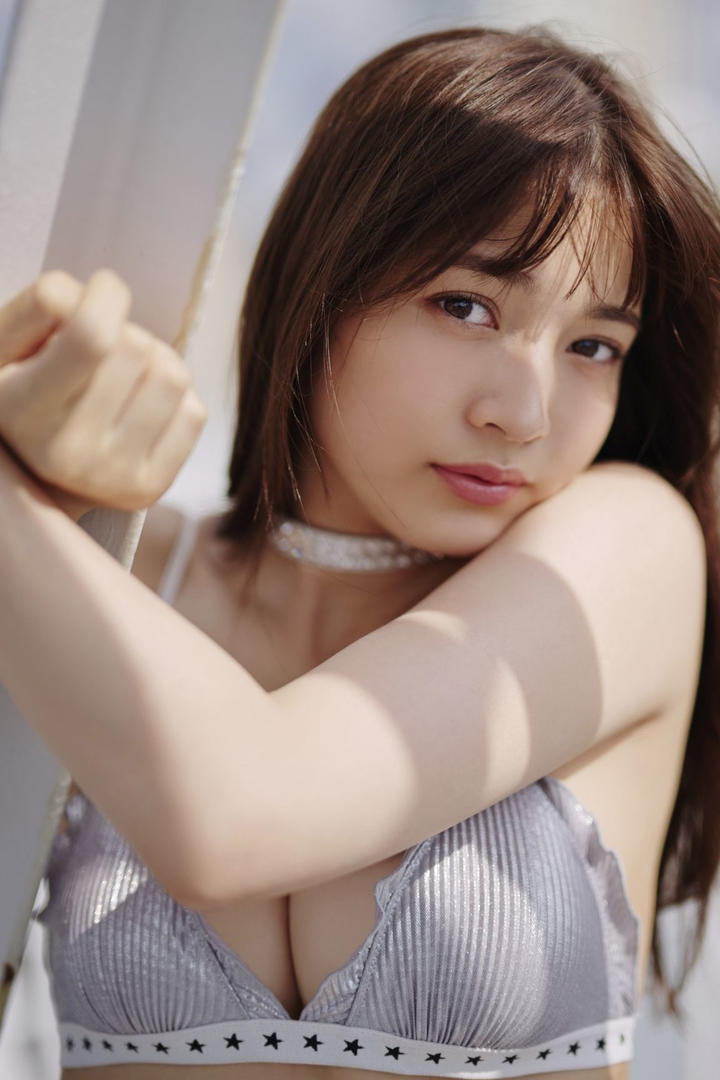 日本内衣美女模特性感写真