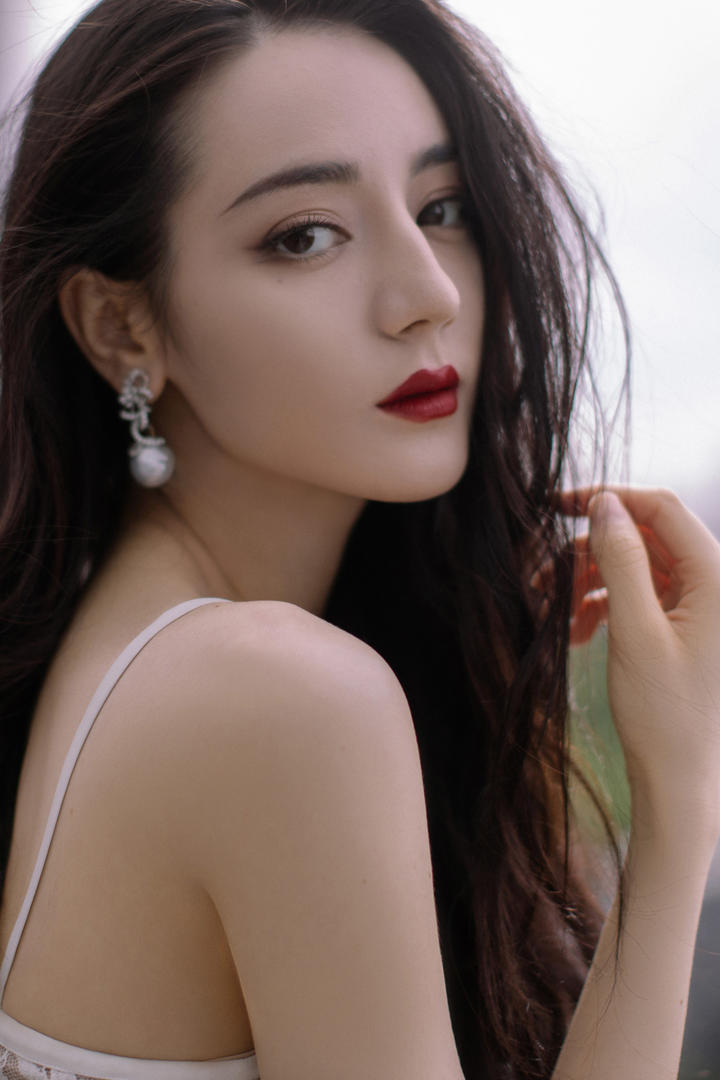 中国高清美女明星迪丽热巴精选写真壁纸图片大全
