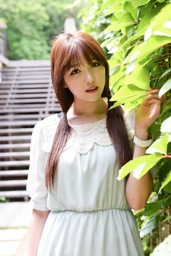 韩国极品美女明星李恩慧户外写真