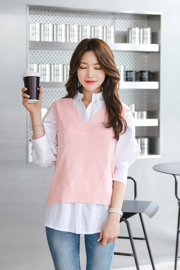 拿着杯子的高清韩国清纯美女写真图片