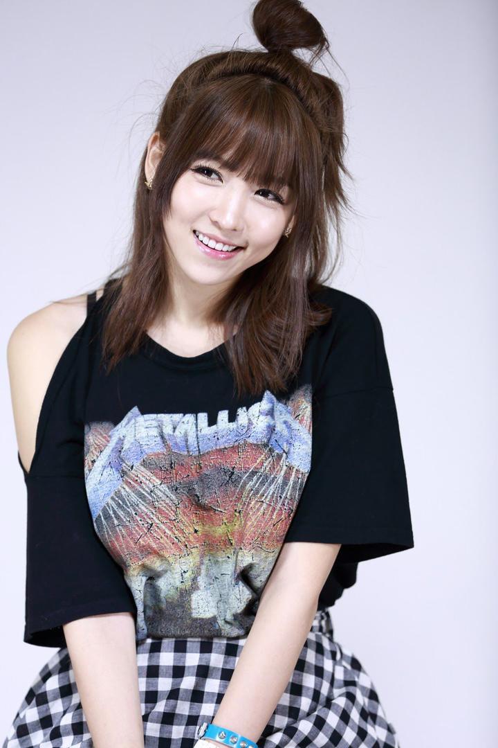 高清韩国美女模特李恩慧写真图片