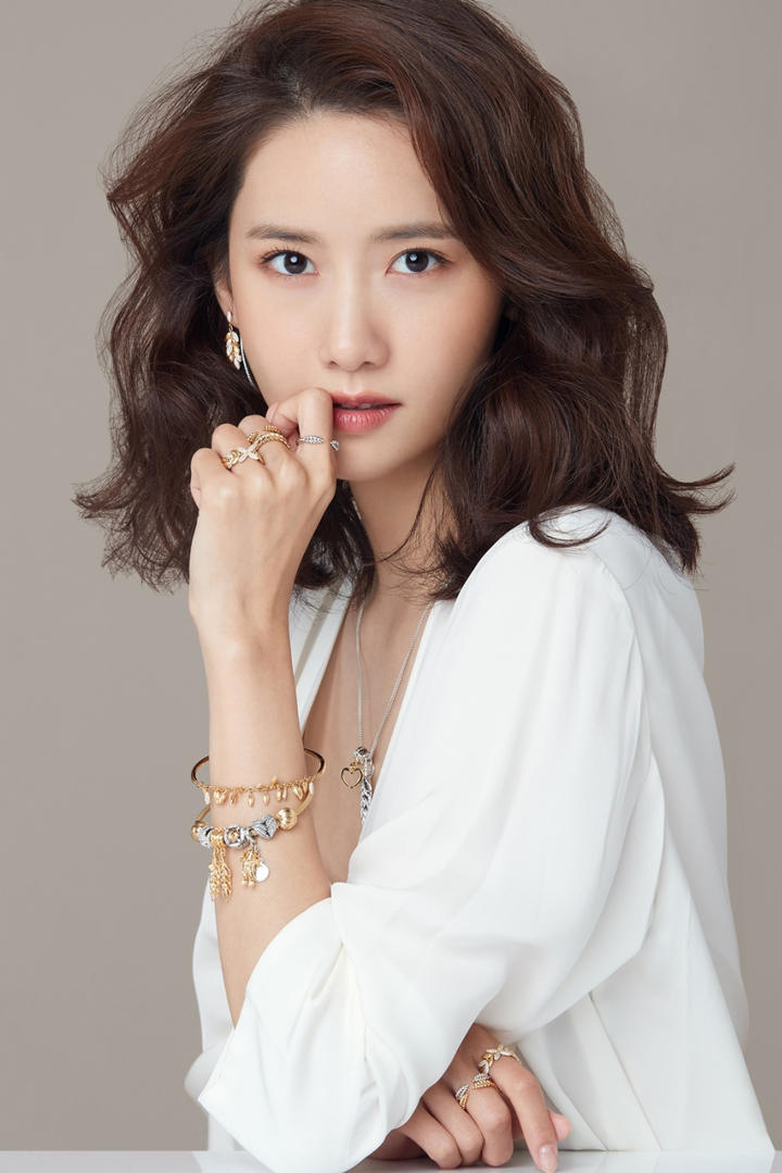 韩国性感女神美女林允儿高清大图