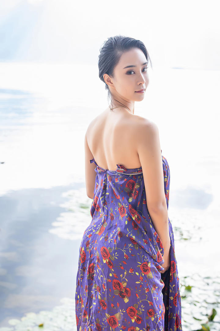 高清国内性感清纯美女模特蓝夏唯美美女背影图片