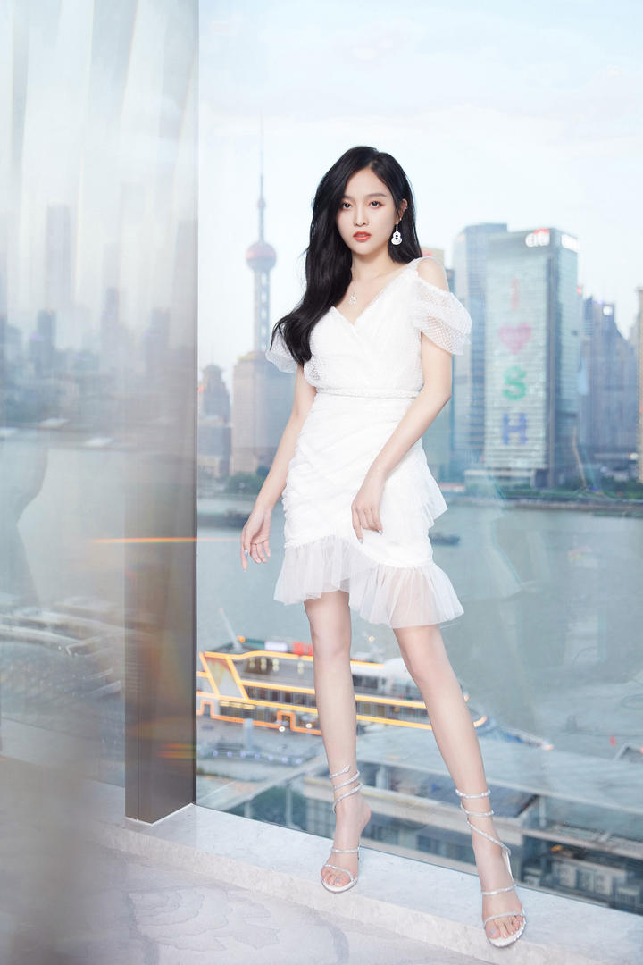 中国长腿美女明星吴宣仪摄影壁纸大全