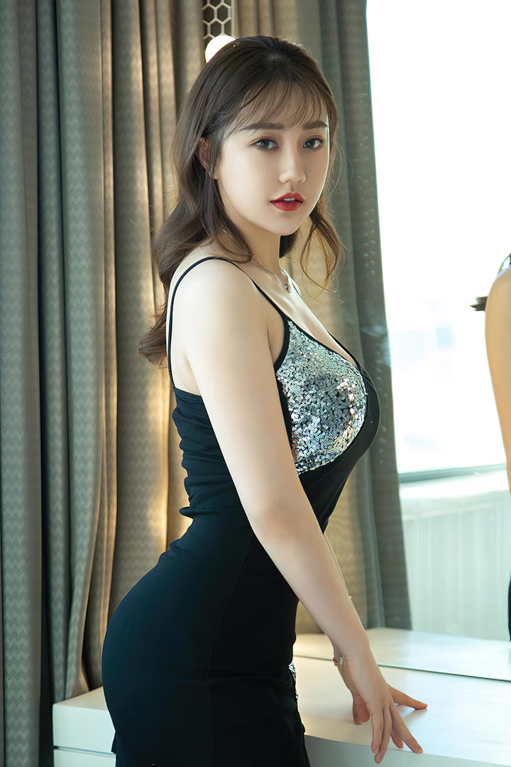 前凸后翘台湾省国模人体艺术美女精品套图