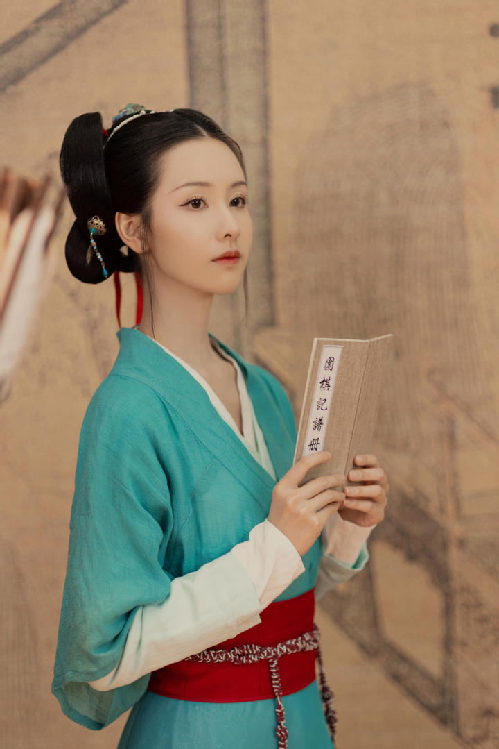 美女校花陈都灵古风艺术摄影图片