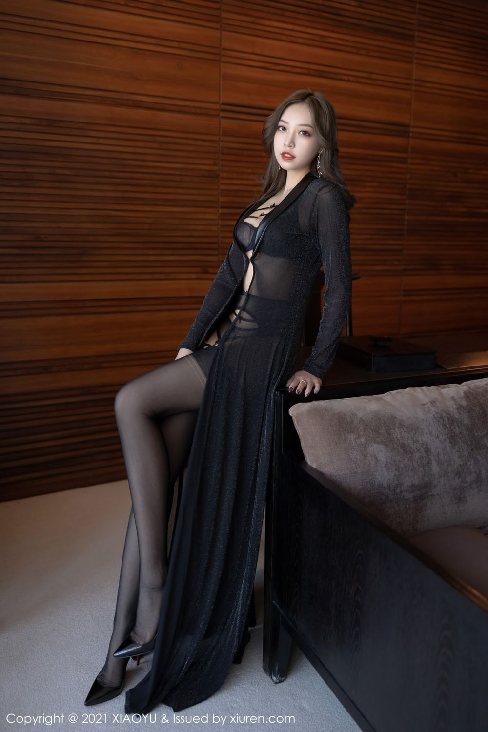 语画界美女模特郑颖姗Bev黑丝吊袜黑色薄纱系列青岛旅拍