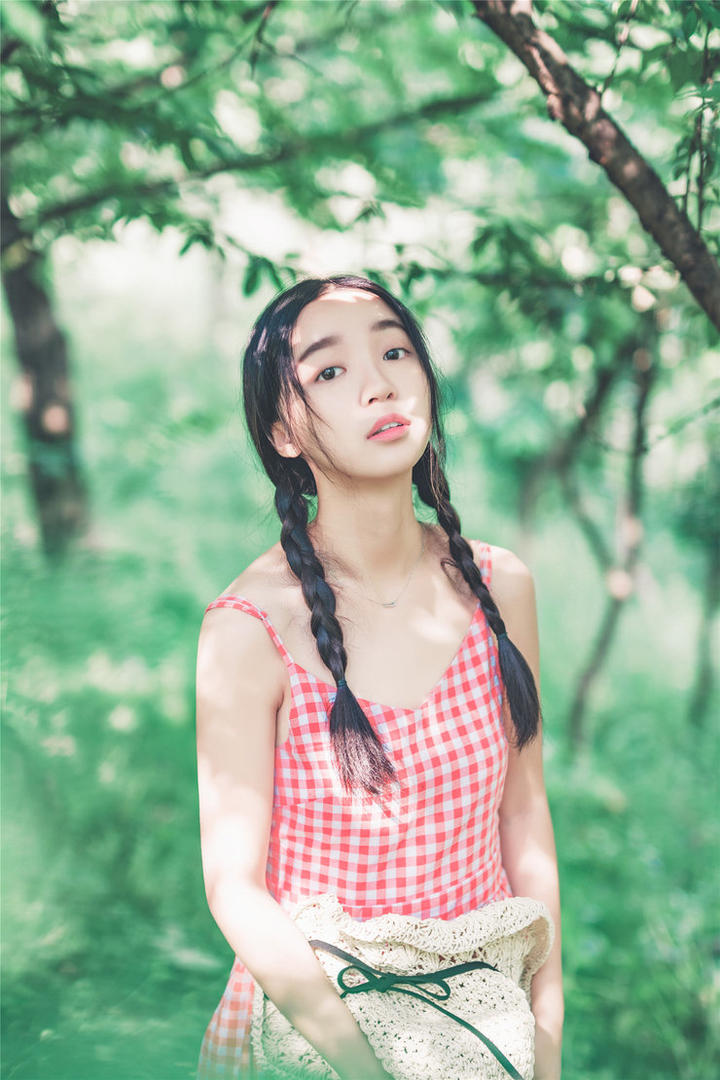 高清户外清纯美女图片