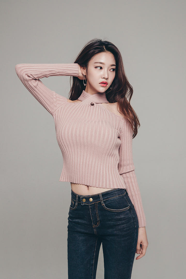 漂亮的韩国美女朴正允高清图片