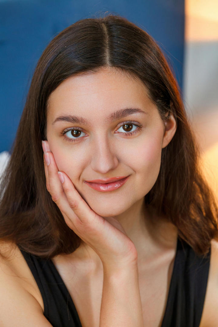 欧美轻熟美女高清写真图片