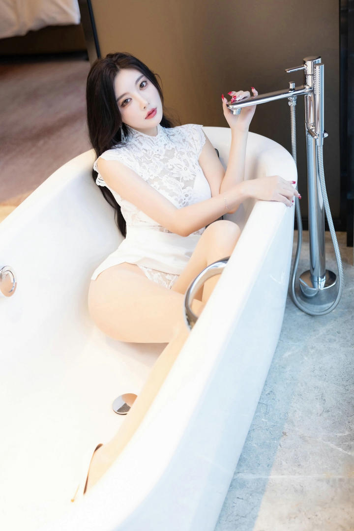 国模吧极品颜值美女模特杨晨晨浴室大尺度写真照片