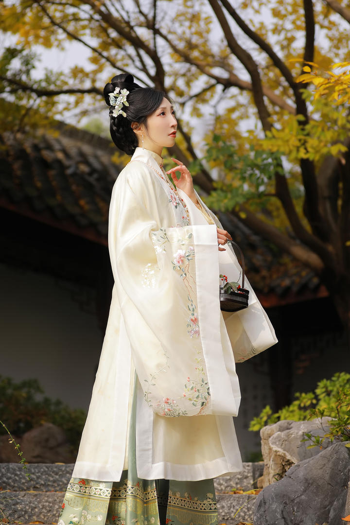 气质端庄古典东方美人高清手机壁纸素材图片