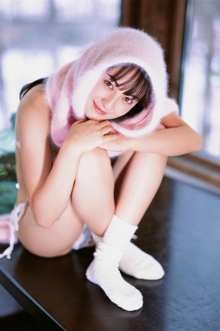 日本漂亮AV女优西西人体摄影写真图片