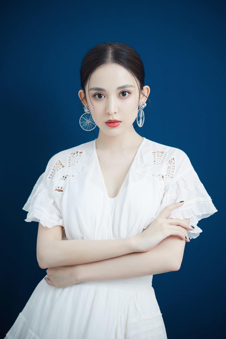 中国高清美女明星古力娜扎个人艺术写真壁纸图片