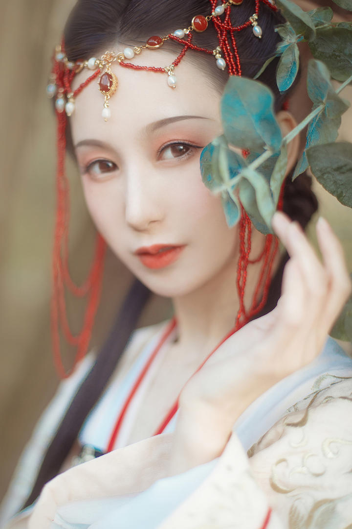高颜值古装汉服美女艺术写真图片