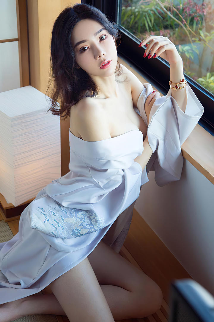 尤果网极品纯欲美女模特性感睡衣写真套图