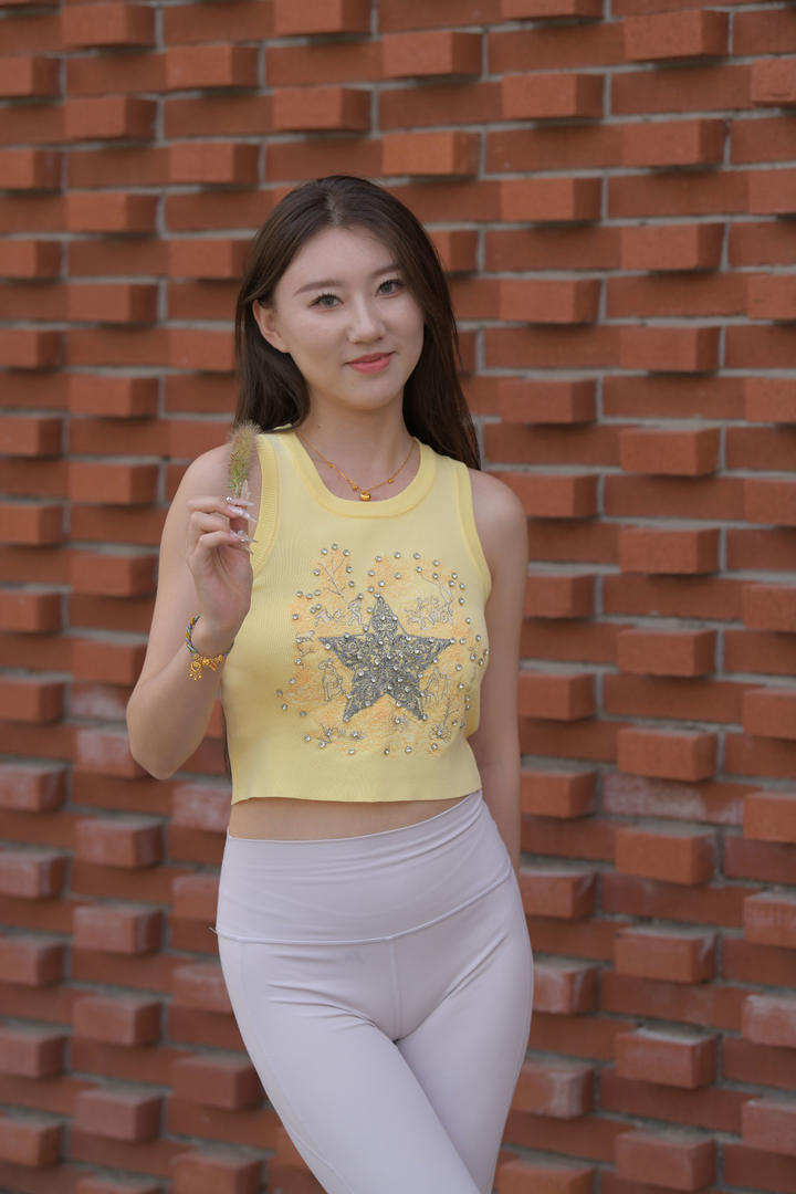 好看的瑜伽裤美女图片