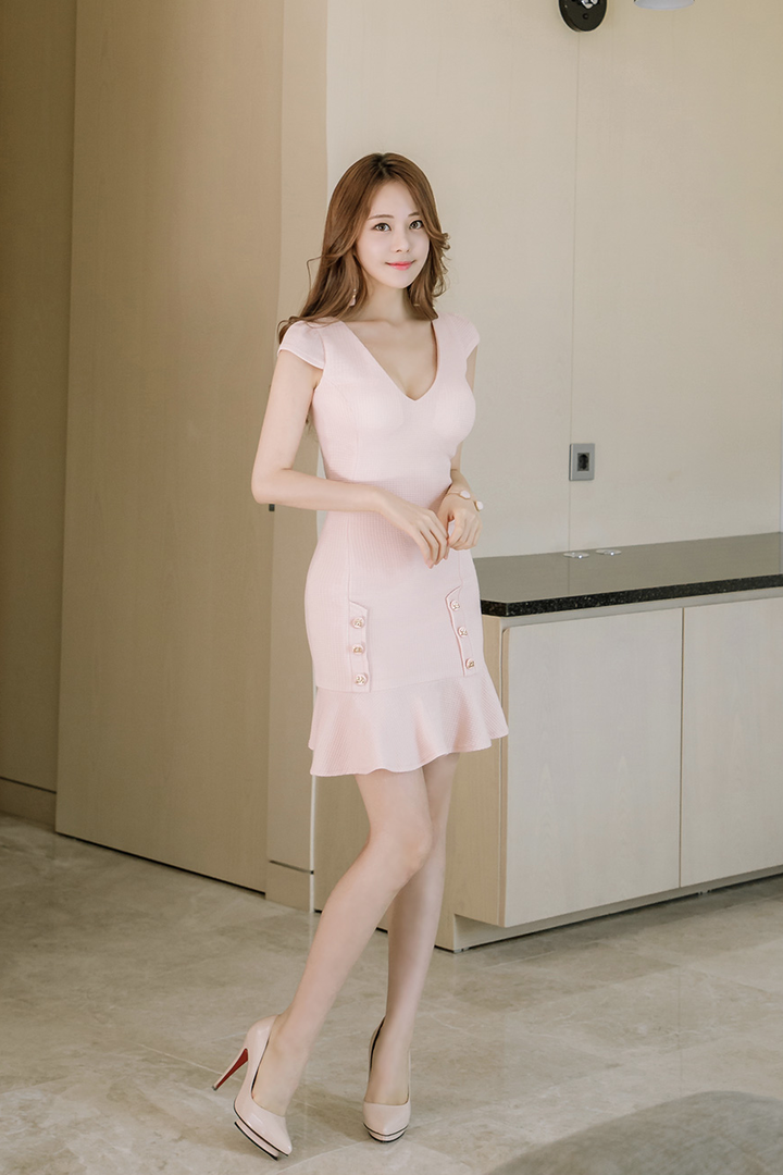 性感漂亮的高清韩国美女模特写真图片