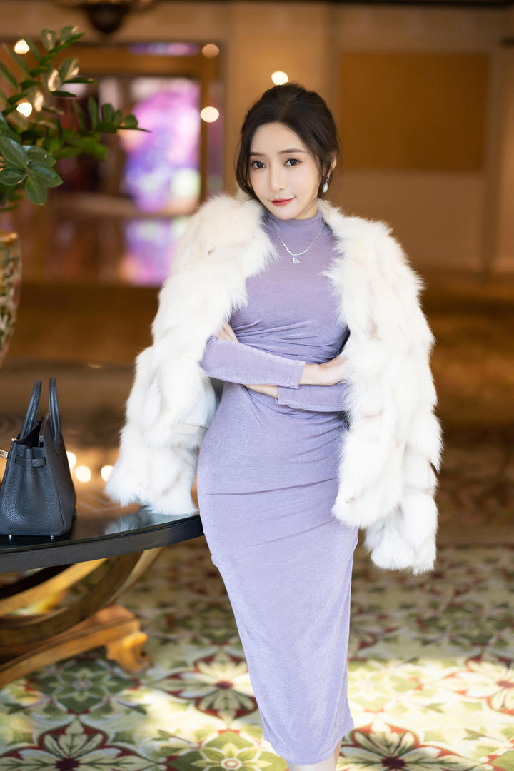 中国极品气质美女模特王馨瑶性感写真图片