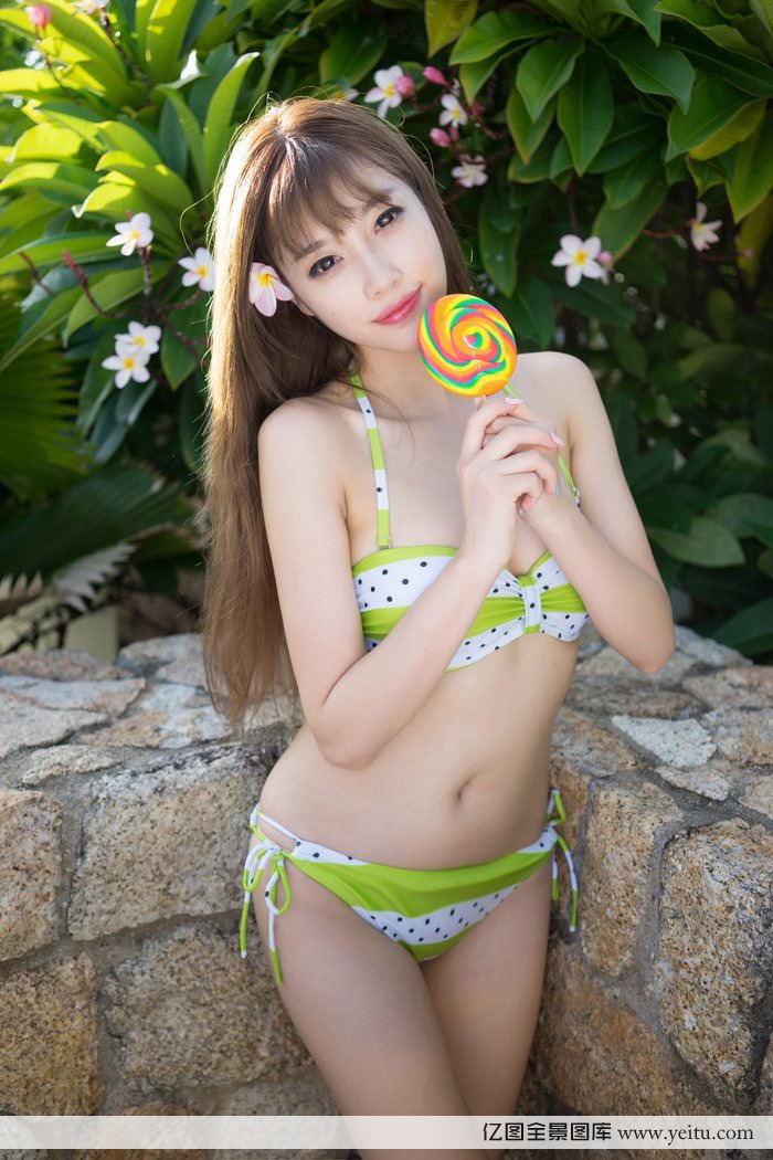 性感美女模特甜心CC学生妹制服诱惑身材好