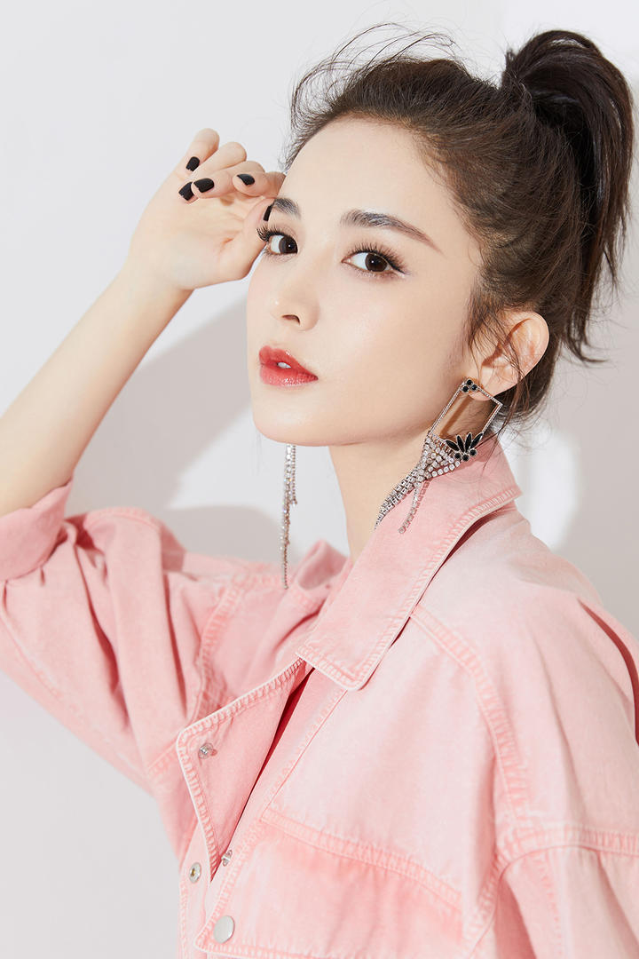 高清美女明星古力娜扎写真图片