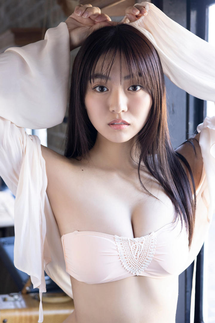 在线免费下载午夜精品日韩AV内衣美女性感自拍