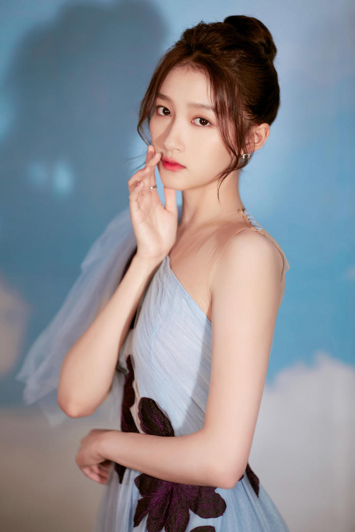 高颜值内地美女明星关晓彤壁纸图片大全