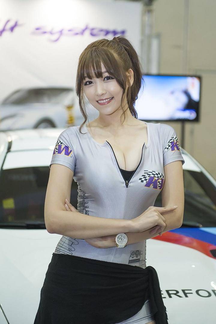 高清韩国美女明星李恩慧图片